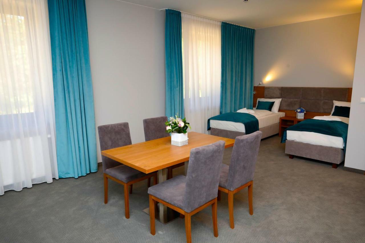 Stary Mlyn Hotel Швидница Екстериор снимка