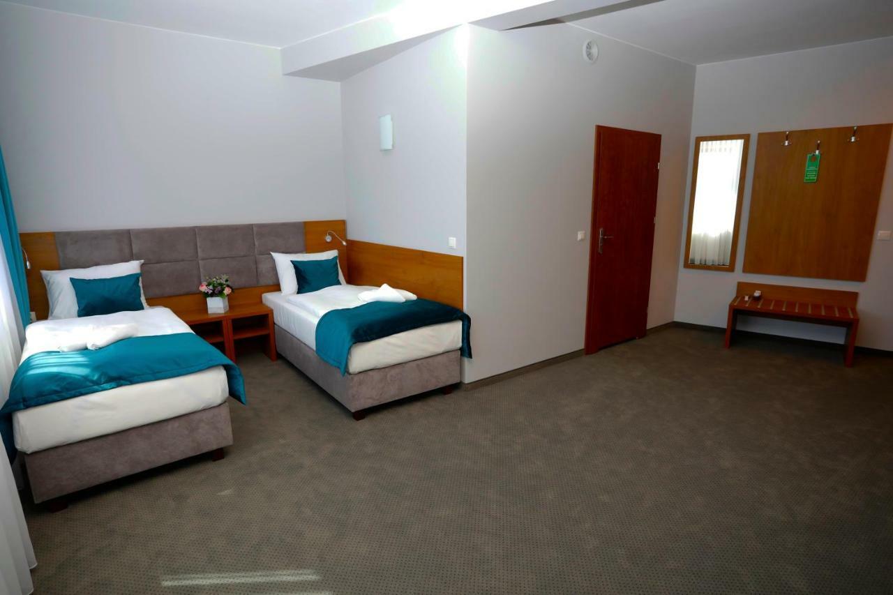 Stary Mlyn Hotel Швидница Екстериор снимка