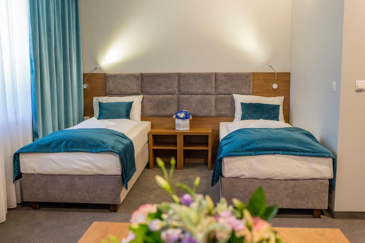 Stary Mlyn Hotel Швидница Екстериор снимка