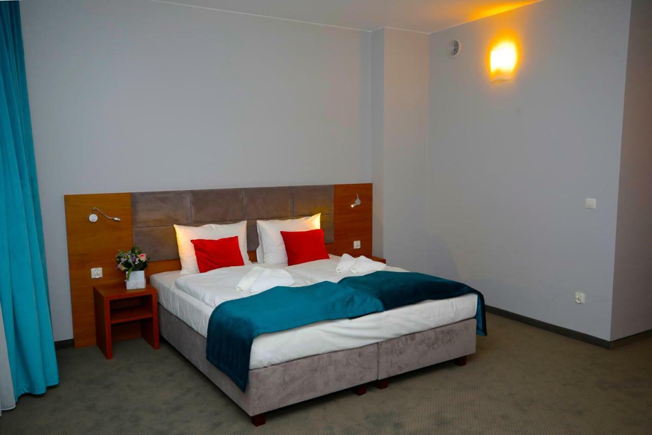 Stary Mlyn Hotel Швидница Екстериор снимка
